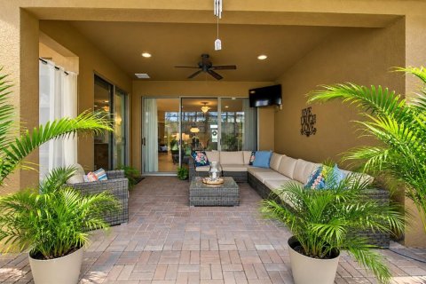 House in Davenport, Florida 3 bedrooms, 189.71 sq.m. № 2395881 - photo 10