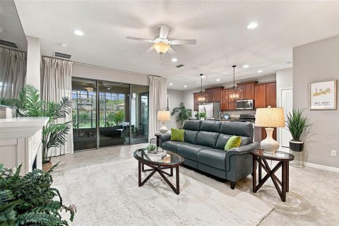 House in Davenport, Florida 3 bedrooms, 189.71 sq.m. № 2395881 - photo 18