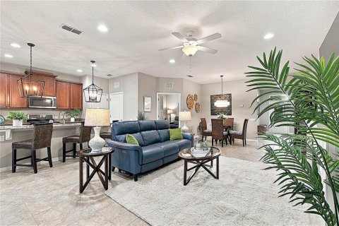 House in Davenport, Florida 3 bedrooms, 189.71 sq.m. № 2395881 - photo 19