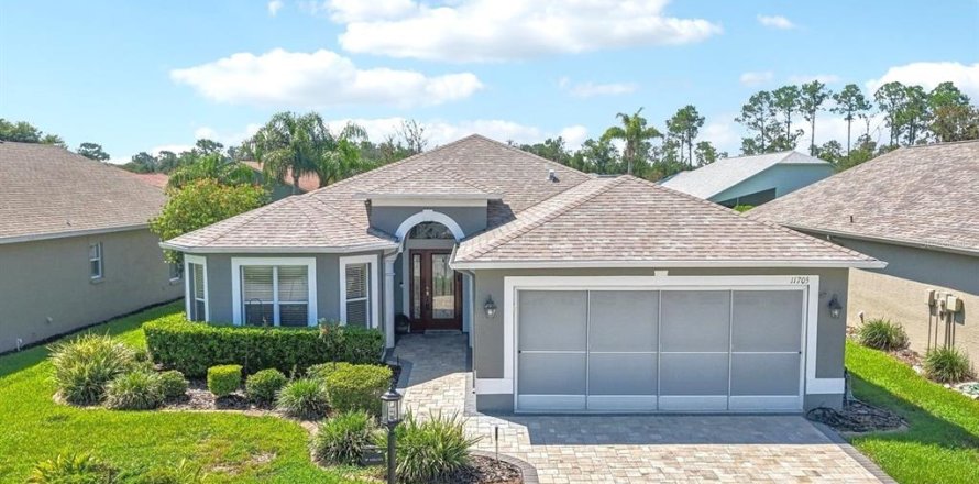 House in Hudson, Florida 3 bedrooms, 156.73 sq.m. № 1853123