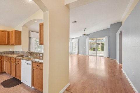 House in Hudson, Florida 3 bedrooms, 156.73 sq.m. № 1853123 - photo 2