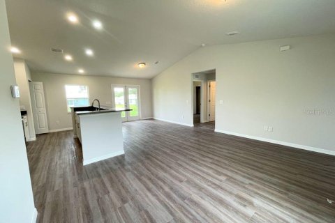 House in Inverness, Florida 3 bedrooms, 118.54 sq.m. № 1879541 - photo 4