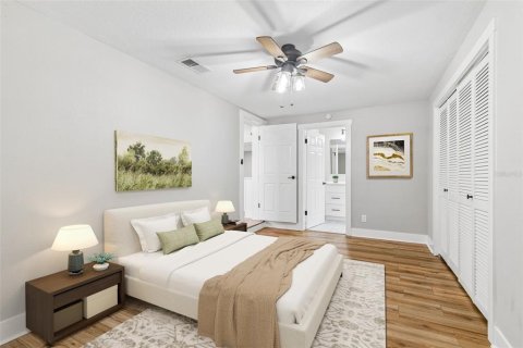 House in Clearwater, Florida 4 bedrooms, 167.13 sq.m. № 2224566 - photo 25