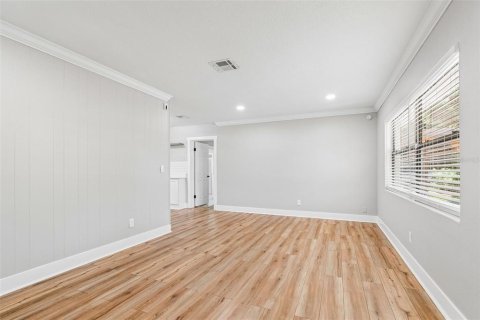 House in Clearwater, Florida 4 bedrooms, 167.13 sq.m. № 2224566 - photo 5