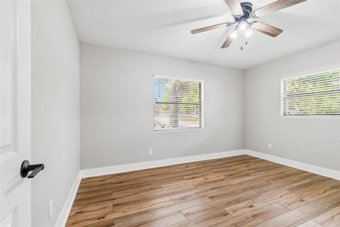 House in Clearwater, Florida 4 bedrooms, 167.13 sq.m. № 2224566 - photo 29