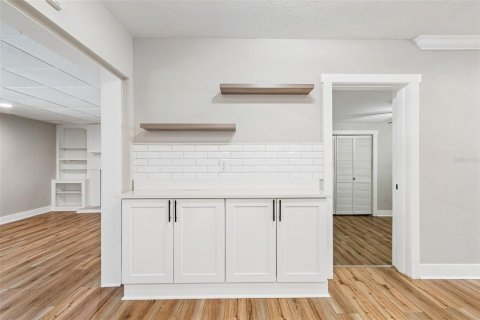 House in Clearwater, Florida 4 bedrooms, 167.13 sq.m. № 2224566 - photo 12