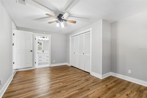 House in Clearwater, Florida 4 bedrooms, 167.13 sq.m. № 2224566 - photo 24