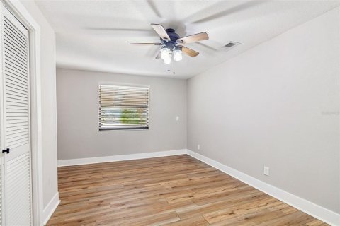 House in Clearwater, Florida 4 bedrooms, 167.13 sq.m. № 2224566 - photo 23