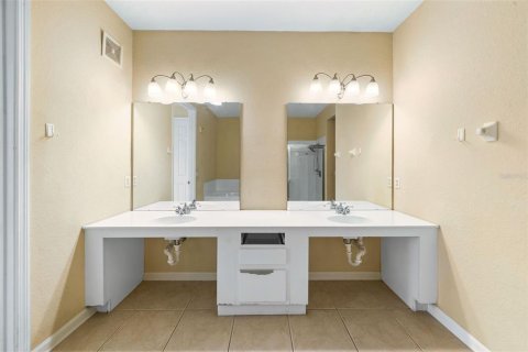 Condominio en venta en Orlando, Florida, 2 dormitorios, 169.36 m2 № 2431168 - foto 20