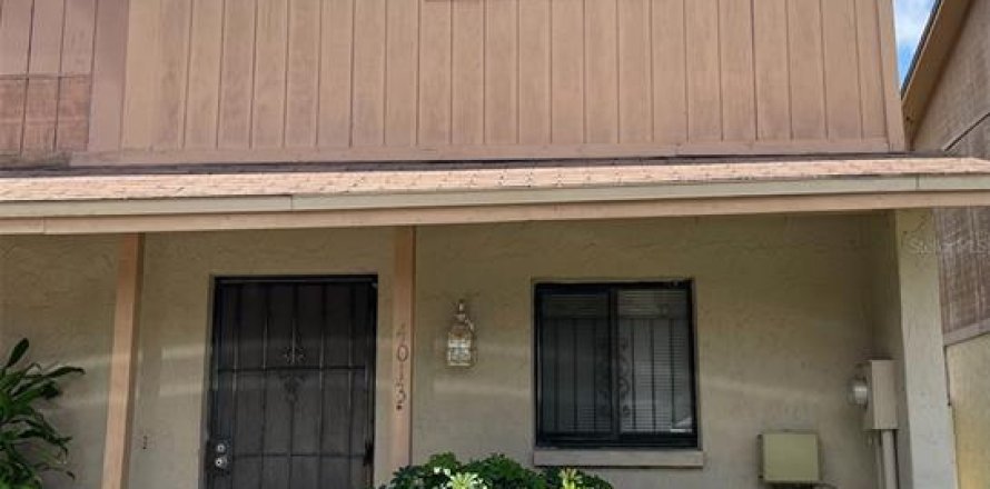 Townhouse in Tampa, Florida 2 bedrooms, 86.21 sq.m. № 2198428