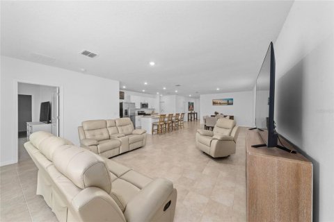 House in Groveland, Florida 4 bedrooms, 204.94 sq.m. № 2104989 - photo 7