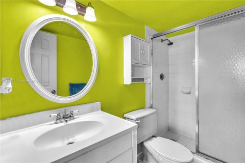 Condo in Lauderhill, Florida, 2 bedrooms  № 1961257 - photo 29