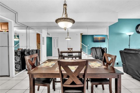 Condo in Lauderhill, Florida, 2 bedrooms  № 1961257 - photo 7