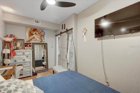 Купить виллу или дом в Сент-Питерсберг, Флорида 12 комнат, 334.36м2, № 2200984 - фото 21