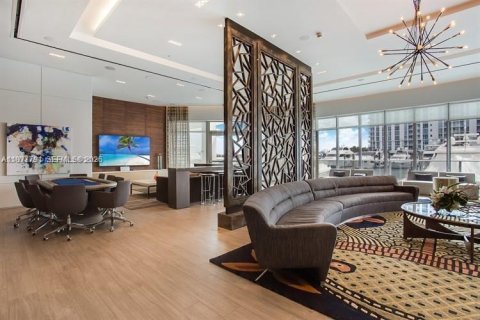 Condominio en alquiler en North Miami Beach, Florida, 2 dormitorios, 155.15 m2 № 2044865 - foto 22