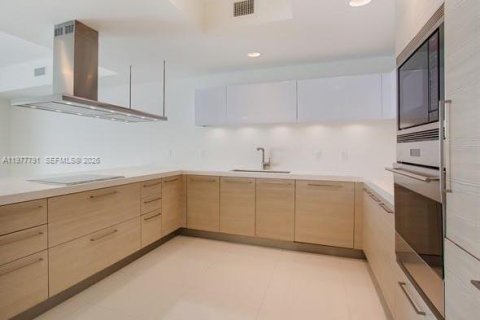 Condominio en alquiler en North Miami Beach, Florida, 2 dormitorios, 155.15 m2 № 2044865 - foto 7