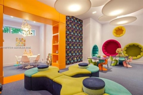 Condominio en alquiler en North Miami Beach, Florida, 2 dormitorios, 155.15 m2 № 2044865 - foto 29