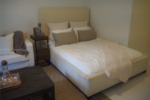 Condo in Miami Beach, Florida  № 1956934 - photo 4