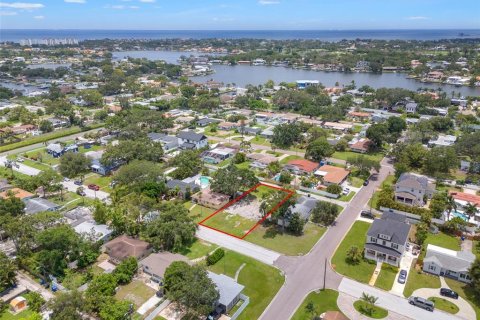 House in Saint Petersburg, Florida 6 bedrooms, 331.94 sq.m. № 1820585 - photo 7