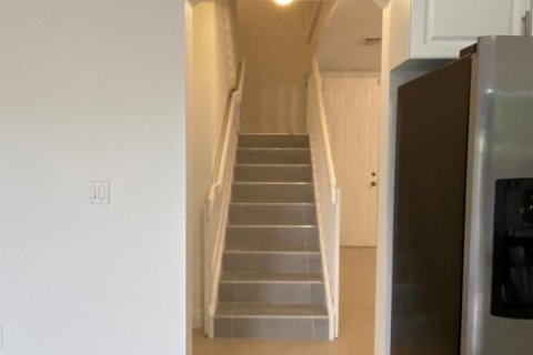 Villa ou maison à louer à Cutler Bay, Floride: 4 chambres, 227.15 m2 № 2384518 - photo 6