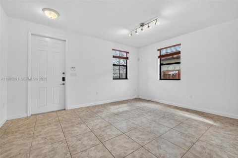 Casa en venta en Homestead, Florida, 4 dormitorios, 239.04 m2 № 2045302 - foto 6