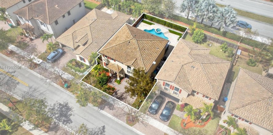 Casa en Homestead, Florida 4 dormitorios, 239.04 m2 № 2045302