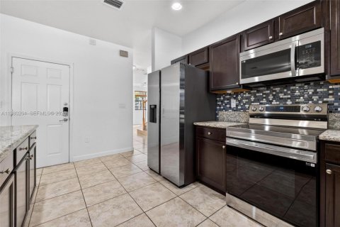 Casa en venta en Homestead, Florida, 4 dormitorios, 239.04 m2 № 2045302 - foto 16