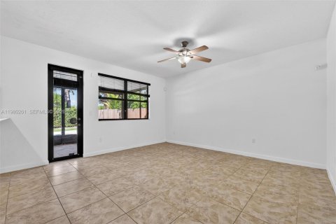 Casa en venta en Homestead, Florida, 4 dormitorios, 239.04 m2 № 2045302 - foto 19