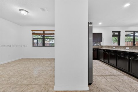 Casa en venta en Homestead, Florida, 4 dormitorios, 239.04 m2 № 2045302 - foto 10