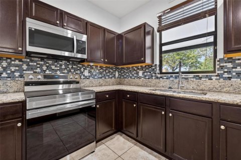 Casa en venta en Homestead, Florida, 4 dormitorios, 239.04 m2 № 2045302 - foto 15