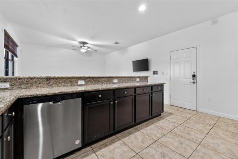 Casa en venta en Homestead, Florida, 4 dormitorios, 239.04 m2 № 2045302 - foto 17