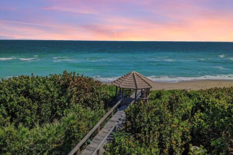 Casa en venta en Melbourne Beach, Florida, 3 dormitorios, 301.19 m2 № 2246252 - foto 20