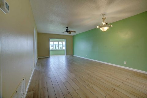 Copropriété à vendre à Boynton Beach, Floride: 2 chambres, 67.73 m2 № 2182555 - photo 5