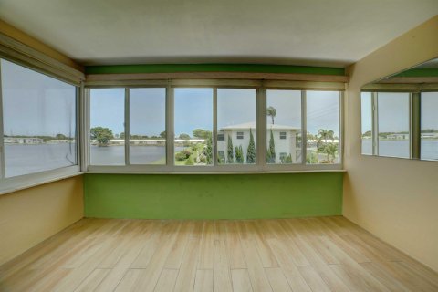 Copropriété à vendre à Boynton Beach, Floride: 2 chambres, 67.73 m2 № 2182555 - photo 2