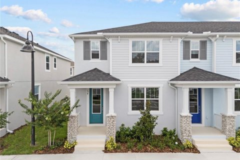 Townhouse in Winter Springs, Florida 4 bedrooms, 155.89 sq.m. № 1809884 - photo 1