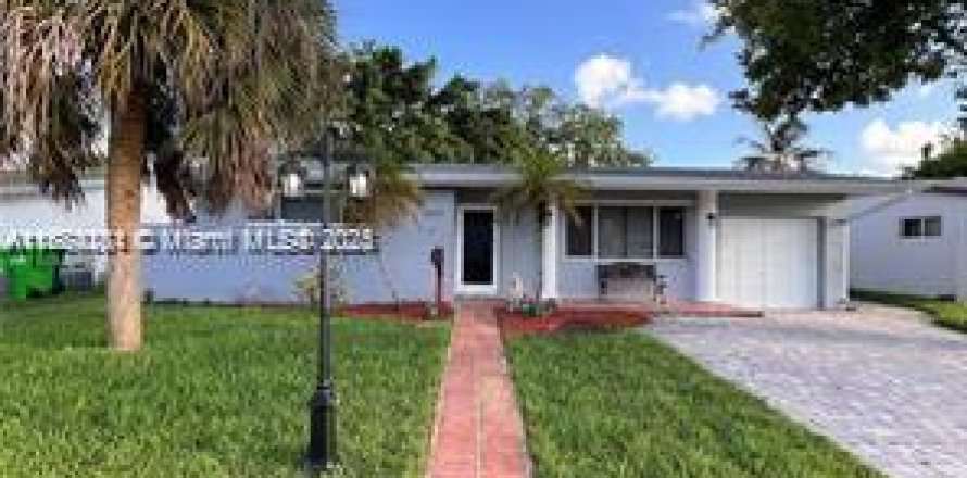 Дом в Санрайз, Флорида 2 спальни, 99.13м2 № 1957734