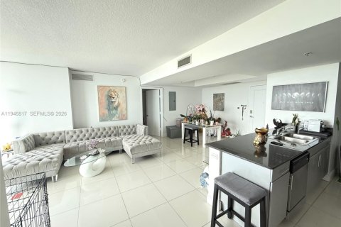 Купить кондоминиум в Майами, Флорида 2 спальни, 88.07м2, № 2005363 - фото 6