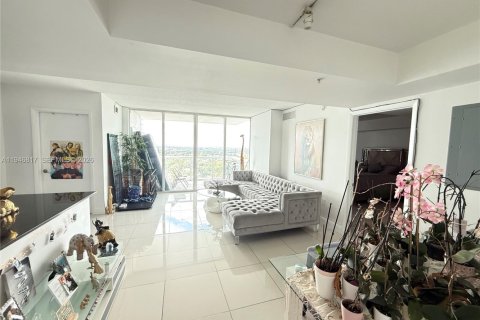 Купить кондоминиум в Майами, Флорида 2 спальни, 88.07м2, № 2005363 - фото 2