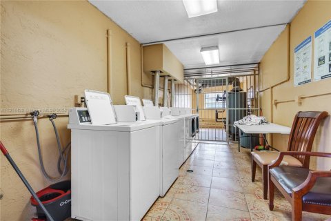 Appartement à louer à Hialeah, Floride: 1 chambre, 54.16 m2 № 1971517 - photo 20