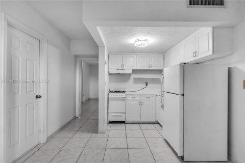 Appartement à louer à Hialeah, Floride: 1 chambre, 54.16 m2 № 1971517 - photo 6