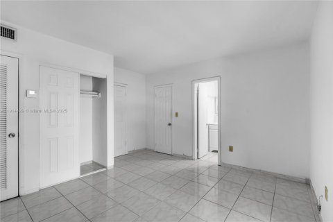 Appartement à louer à Hialeah, Floride: 1 chambre, 54.16 m2 № 1971517 - photo 11