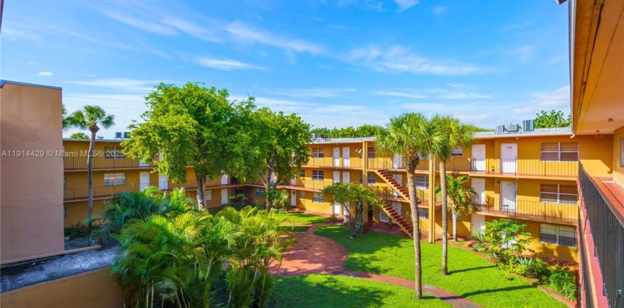 Appartement à Hialeah, Floride 1 chambre, 54.16 m2 № 1971517