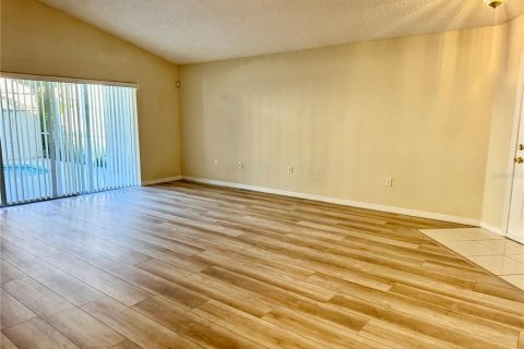 Villa ou maison à vendre à Kissimmee, Floride: 4 chambres, 179.21 m2 № 2360762 - photo 6
