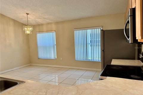 Villa ou maison à vendre à Kissimmee, Floride: 4 chambres, 179.21 m2 № 2360762 - photo 8