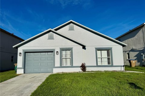 Villa ou maison à Kissimmee, Floride 4 chambres, 179.21 m2 № 2360762