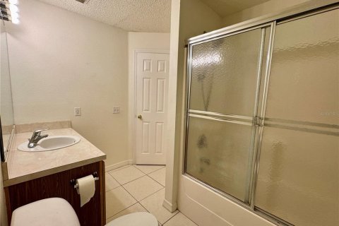 Villa ou maison à vendre à Kissimmee, Floride: 4 chambres, 179.21 m2 № 2360762 - photo 15