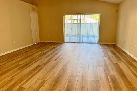 Villa ou maison à vendre à Kissimmee, Floride: 4 chambres, 179.21 m2 № 2360762 - photo 5