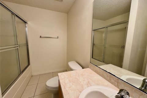 Villa ou maison à vendre à Kissimmee, Floride: 4 chambres, 179.21 m2 № 2360762 - photo 16