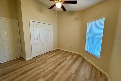 Villa ou maison à vendre à Kissimmee, Floride: 4 chambres, 179.21 m2 № 2360762 - photo 11