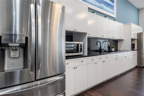 Copropriété à louer à Aventura, Floride: 2 chambres, 99.68 m2 № 1753132 - photo 9